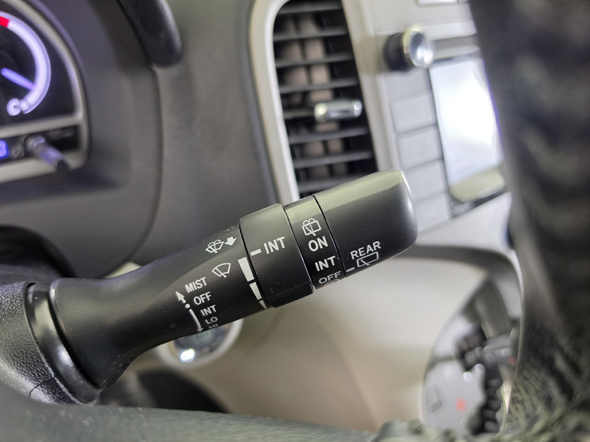 Used 2015 Toyota Venza XLE w/ XLE Premium Package FWD image 12