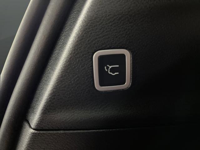 New 2026 Chrysler Pacifica Limited w/ Trailer Tow Group image 16