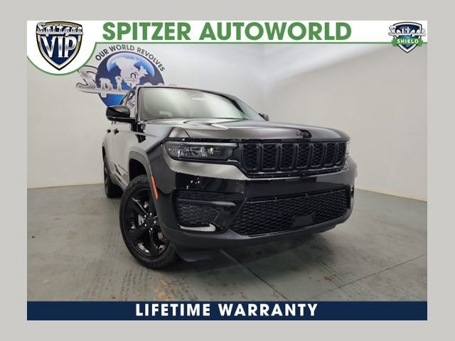 New 2025 Jeep Grand Cherokee Altitude image 1