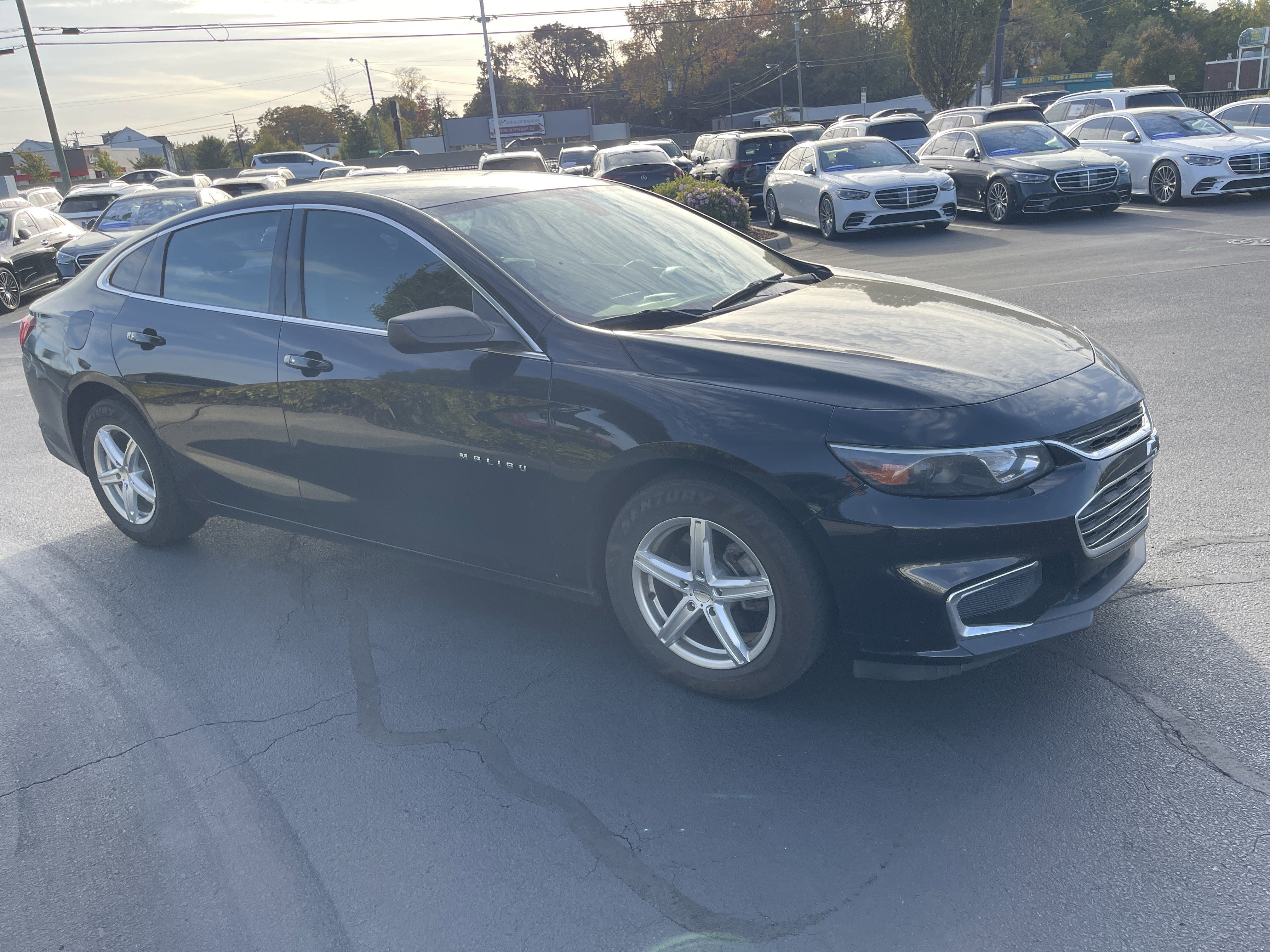 Used 2018 Chevrolet Malibu LS image 2