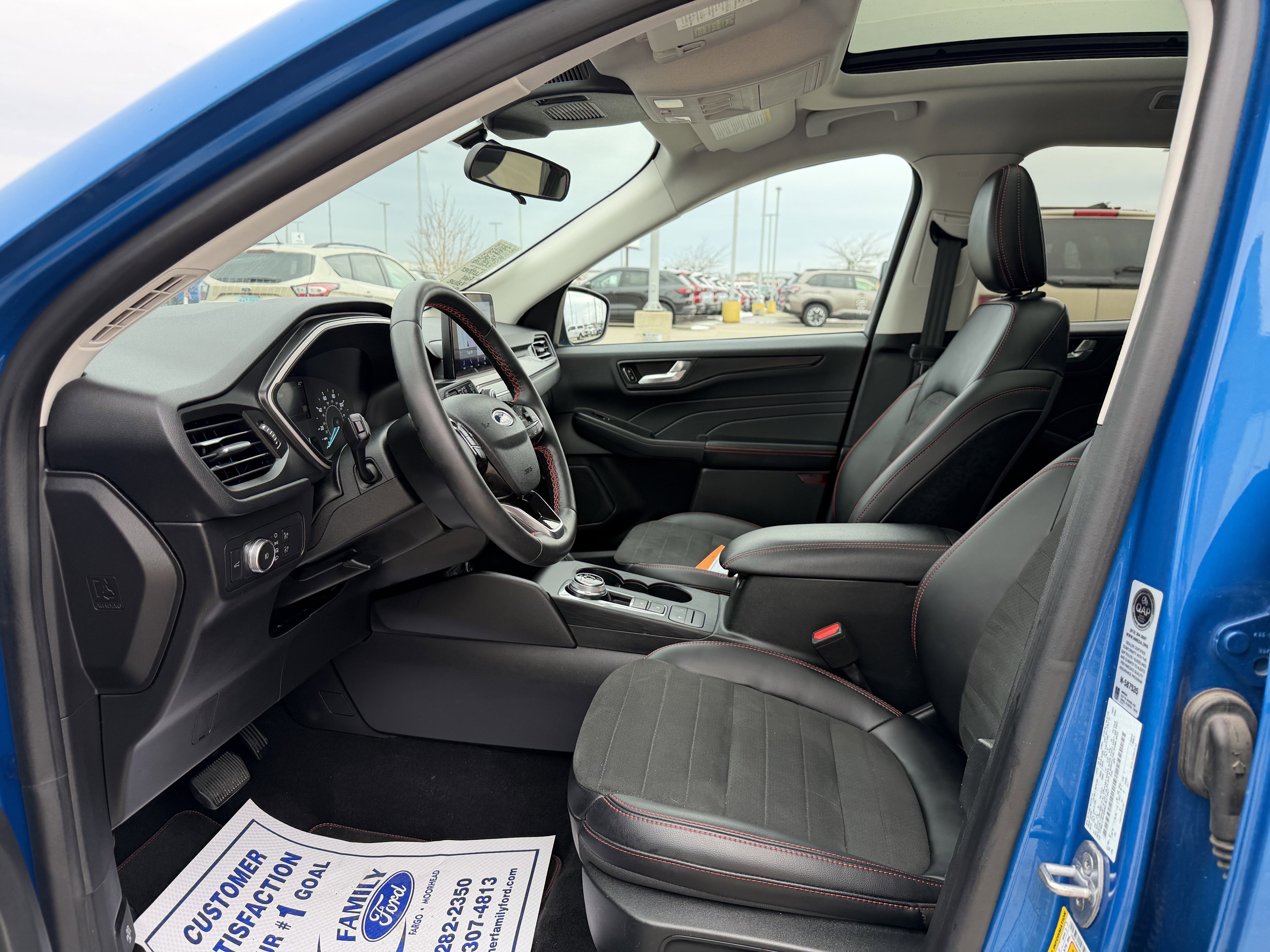Certified 2021 Ford Escape SEL w/ SEL Stealth AWD Package image 18