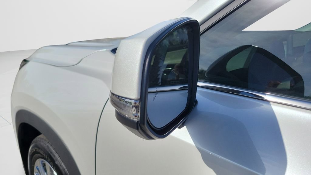 Used 2025 Toyota Grand Highlander AWD image 11