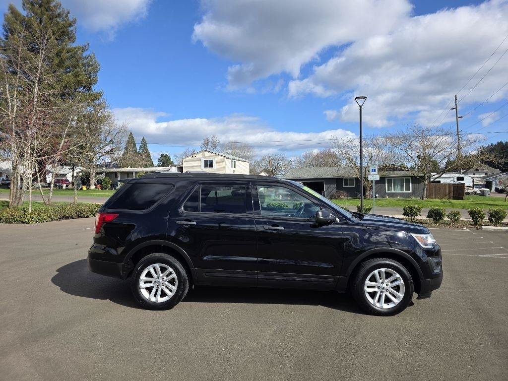 Used 2017 Ford Explorer 4WD image 4