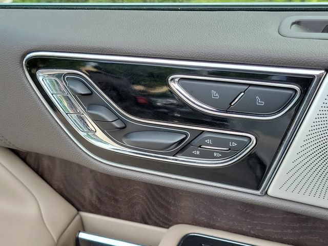 Certified 2022 Lincoln Navigator L Reserve RWD image 17