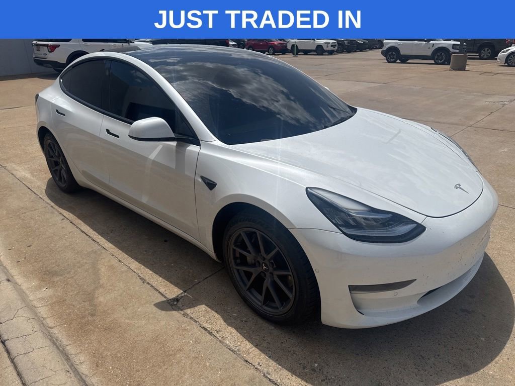 Used 2022 Tesla Model 3 RWD image 1