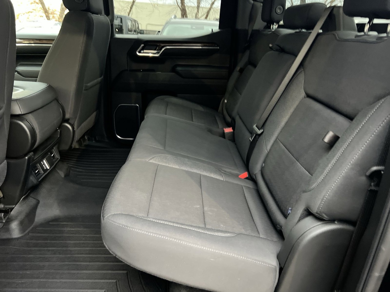 Used 2024 GMC Sierra 1500 Elevation image 24