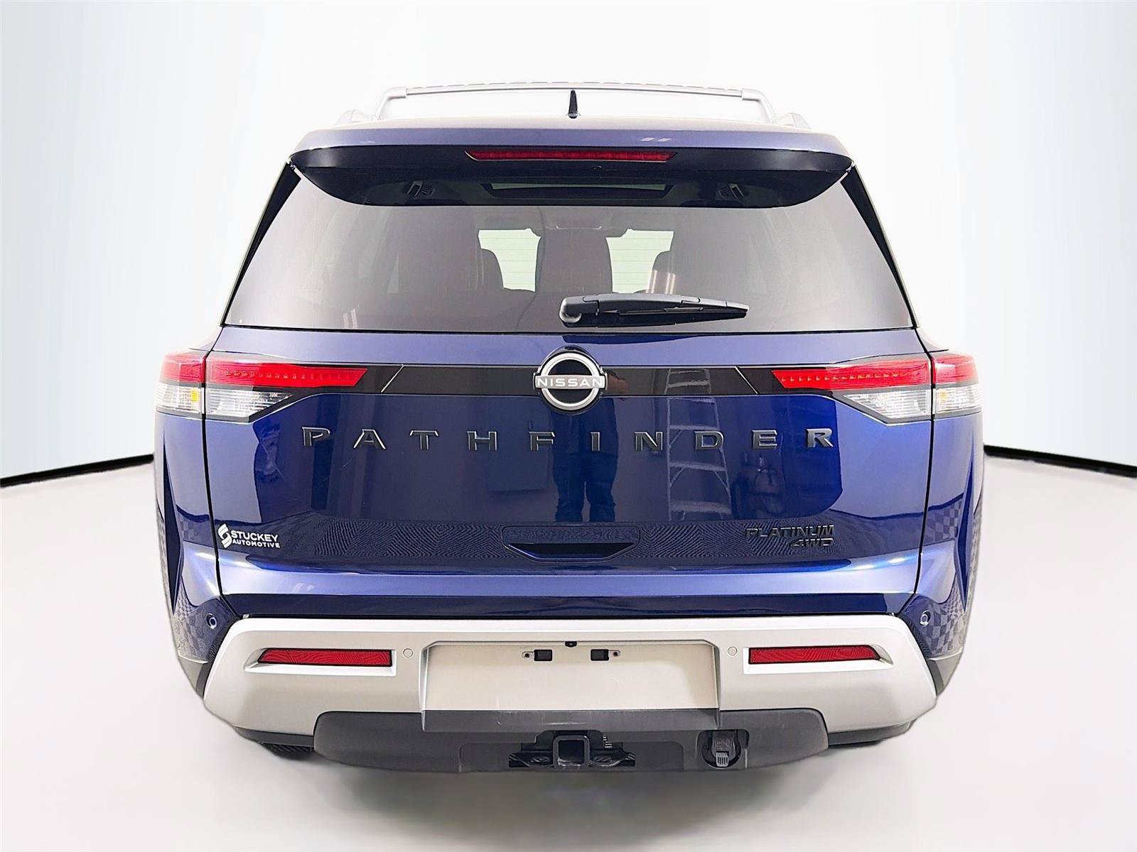 Used 2025 Nissan Pathfinder Platinum AWD/4WD image 10