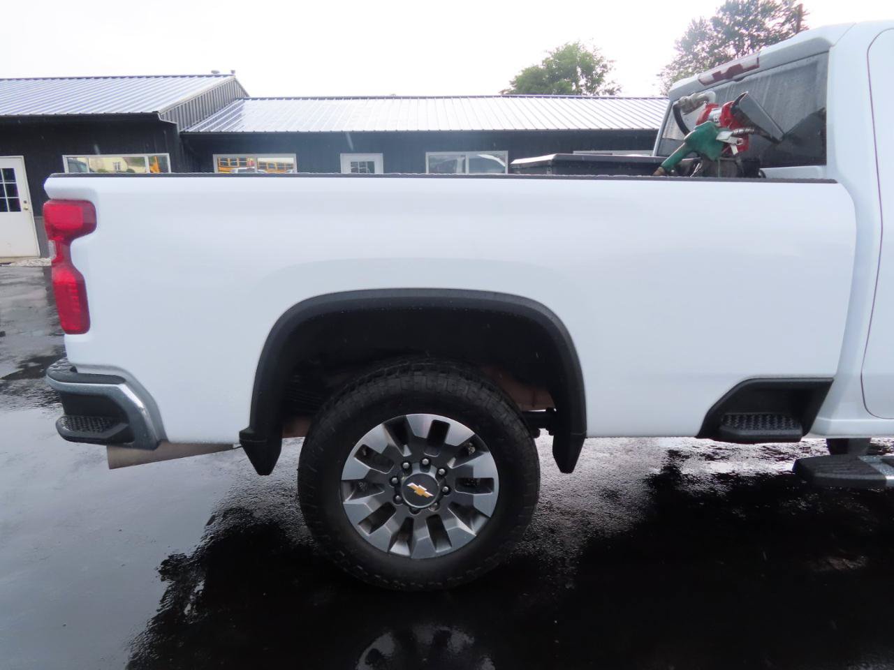 Used 2024 Chevrolet Silverado 2500 LT AWD/4WD image 19