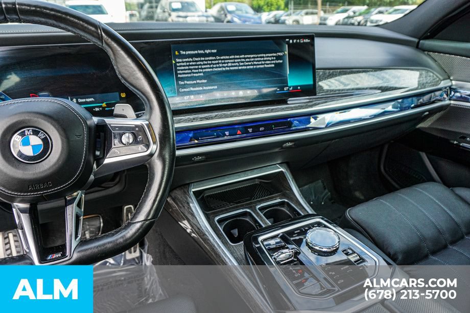 Used 2024 BMW 740i xDrive AWD/4WD image 33