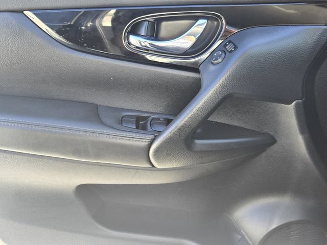 Used 2022 Nissan Rogue Sport SV FWD image 26