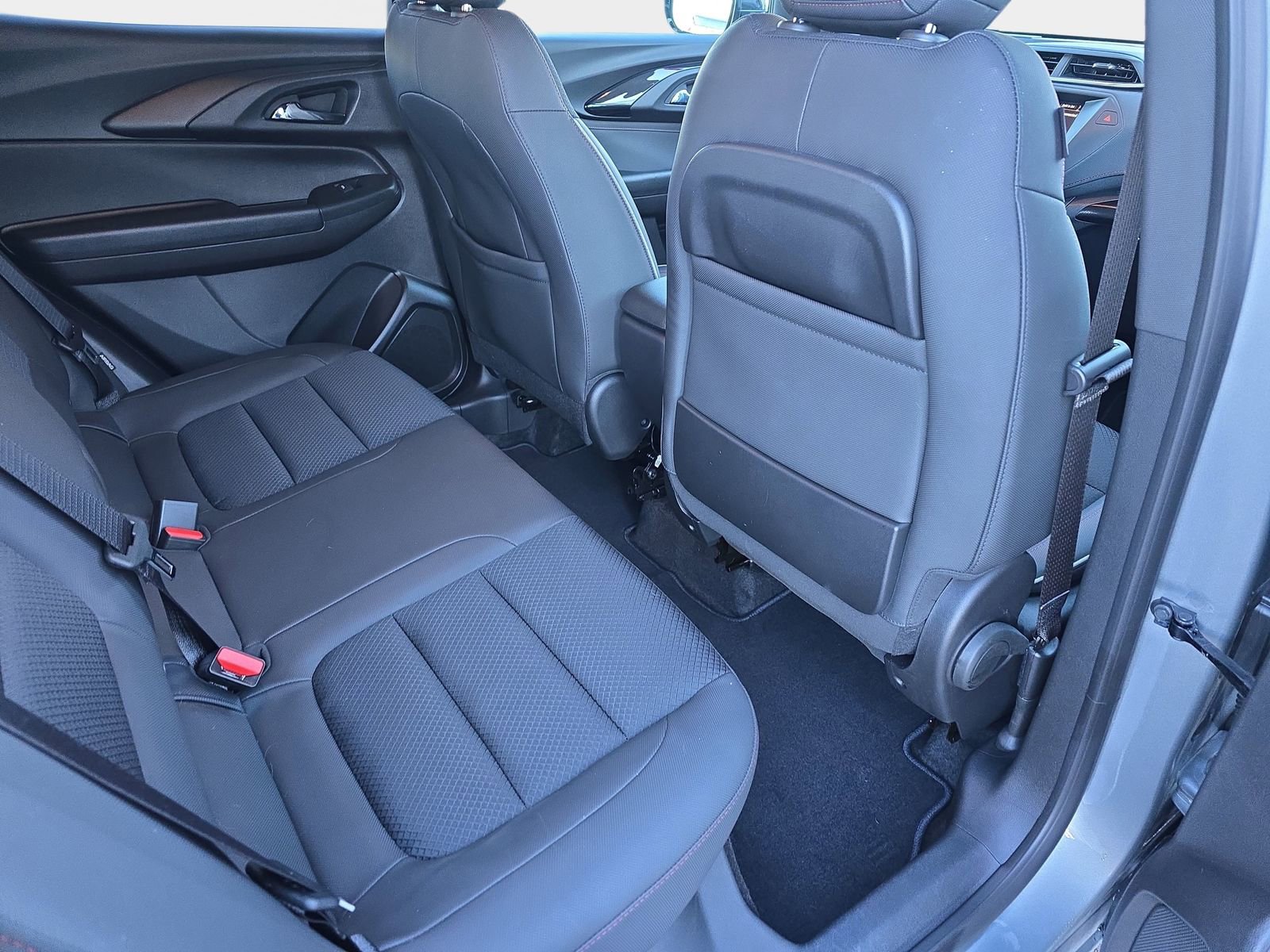 Used 2023 Chevrolet TrailBlazer RS image 13