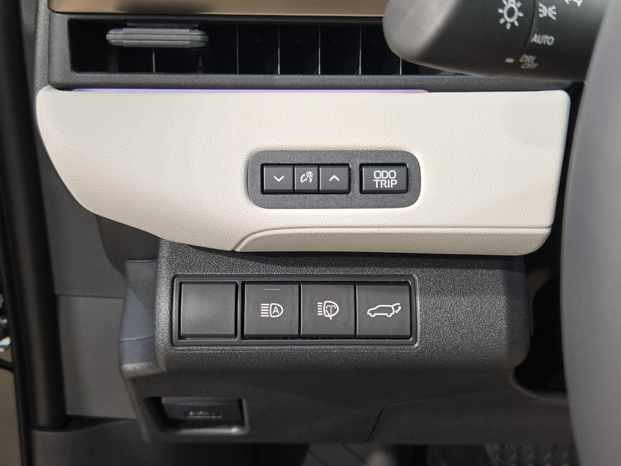 New 2026 Toyota bZ FWD image 18
