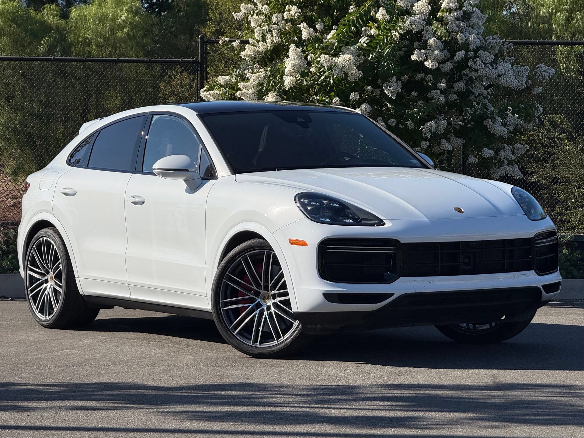 Used 2023 Porsche Cayenne Turbo AWD/4WD image 9
