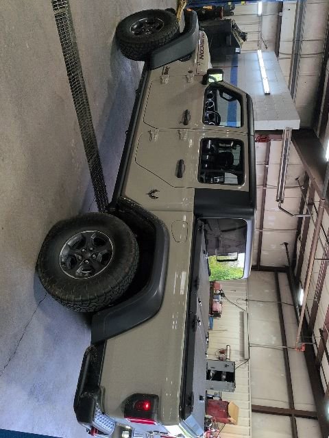 Used 2022 Jeep Gladiator Rubicon image 4