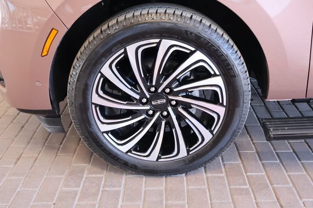 Used 2025 Lincoln Navigator Black Label AWD/4WD image 10
