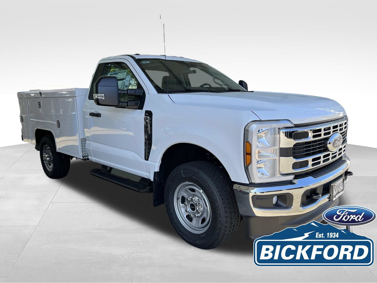 New 2026 Ford F350 XL w/ XL Chrome Package AWD/4WD image 3