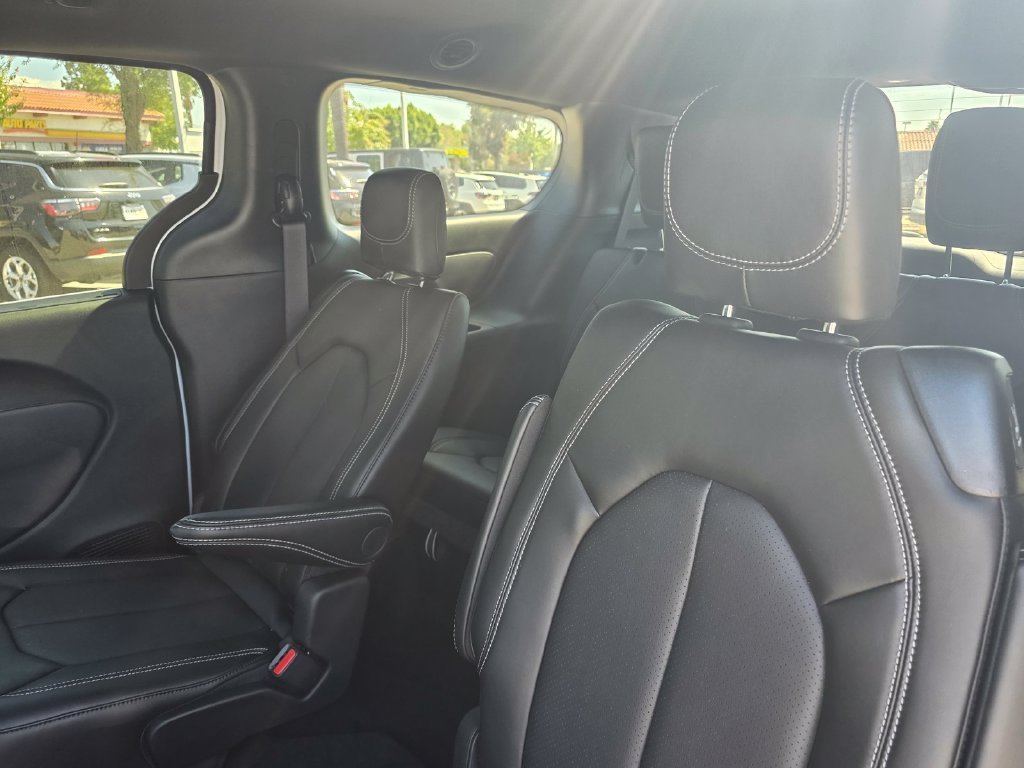 New 2026 Chrysler Voyager LX FWD image 9