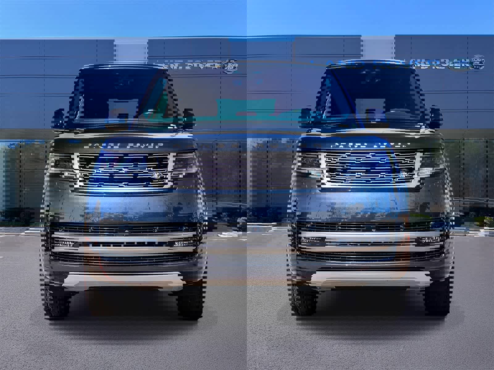 Certified 2024 Land Rover Range Rover SE image 2