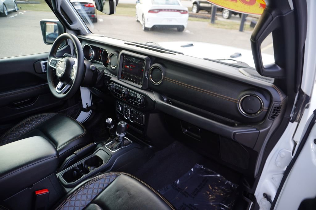 Used 2023 Jeep Gladiator Overland image 30