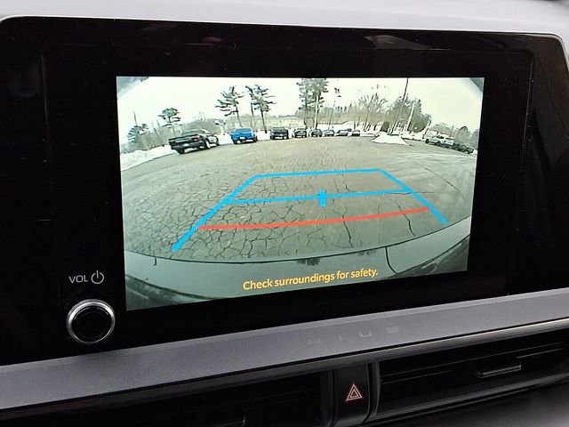Used 2024 Toyota Prius LE image 21
