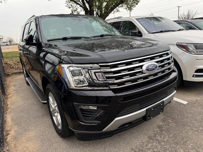 Used 2020 Ford Expedition XLT w/ Equipment Group 202A image 3