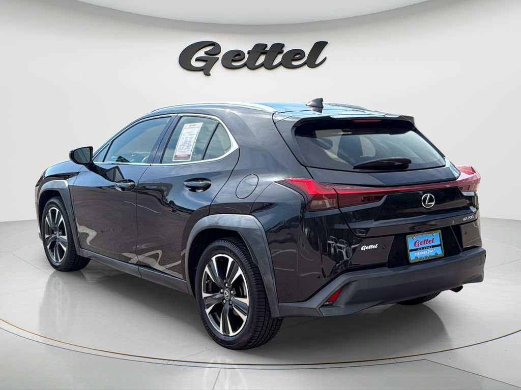 Used 2021 Lexus UX 200 w/ Premium Package FWD image 7