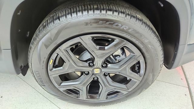 Used 2024 Rivian R1T Adventure image 57