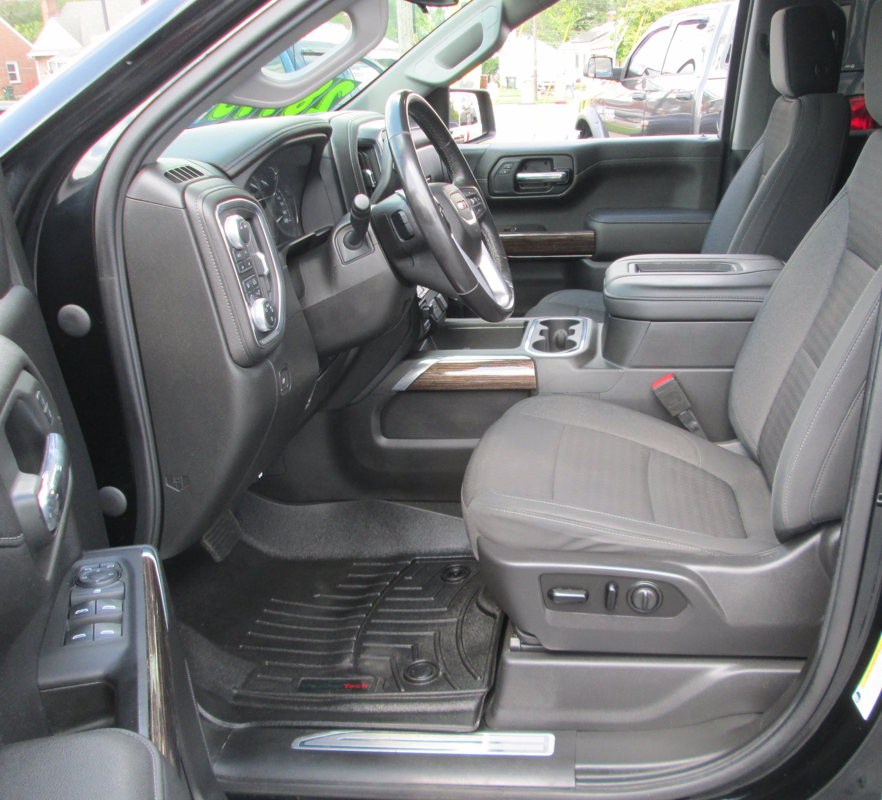 Used 2021 GMC Sierra 1500 Elevation w/ X31 Off-Road Package AWD/4WD image 10