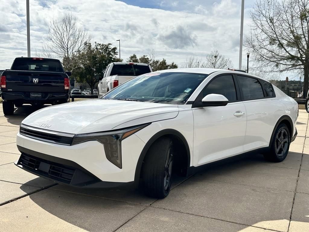 Used 2025 Kia K4 LXS image 24