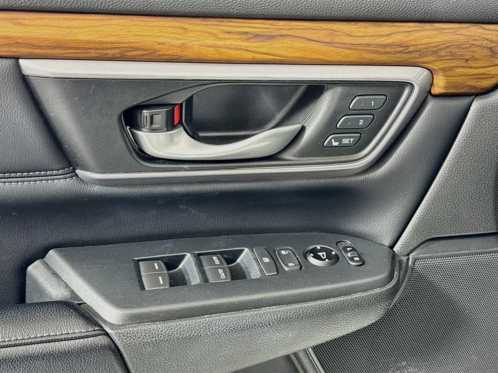 Used 2017 Honda CR-V Touring image 17