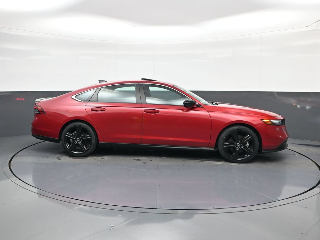 Used 2023 Honda Accord Sport image 11