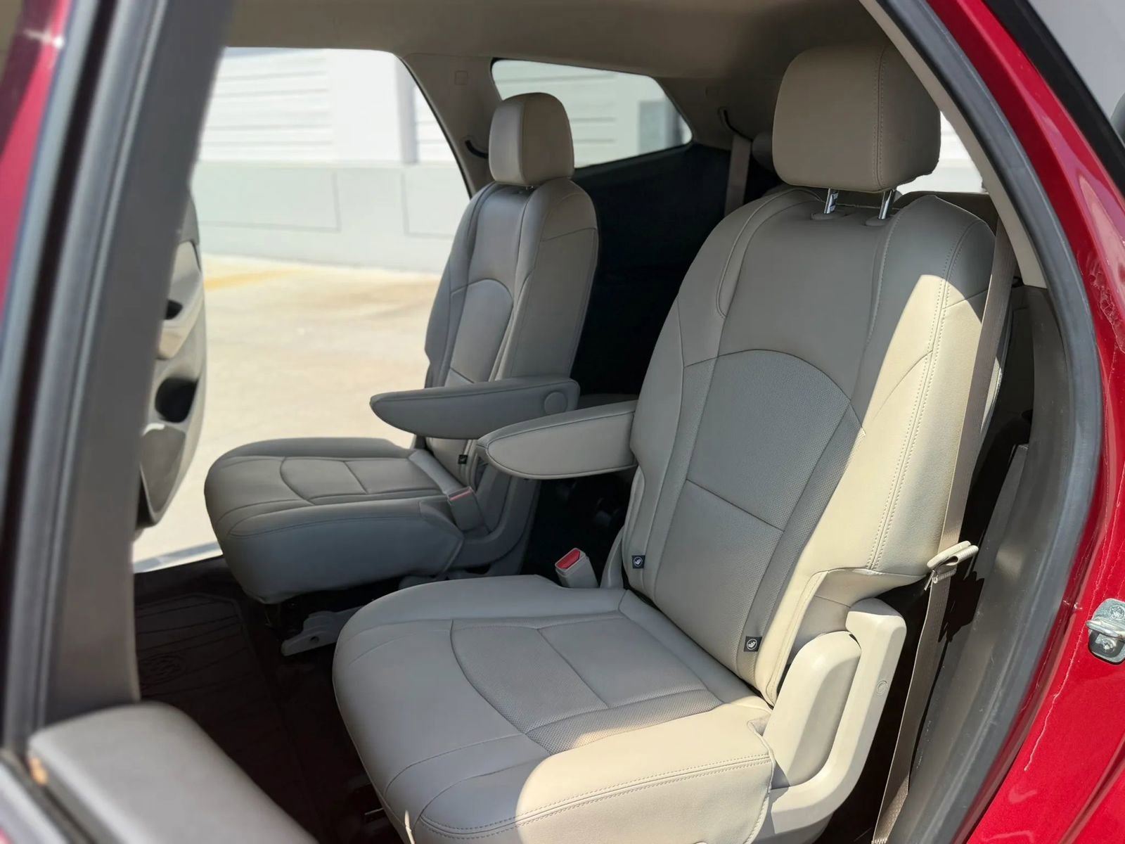 Used 2020 Buick Enclave Essence w/ Sound and Sites Package FWD image 19