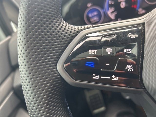 Used 2024 Volkswagen Golf R image 14