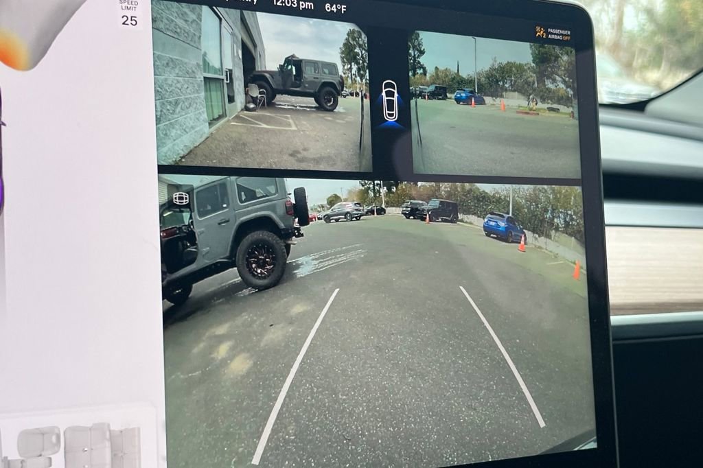 Used 2025 Tesla Model Y Long Range image 19