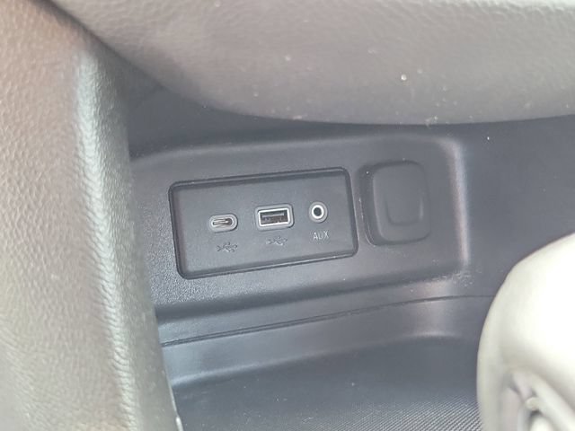Used 2024 Chevrolet Equinox RS FWD image 27