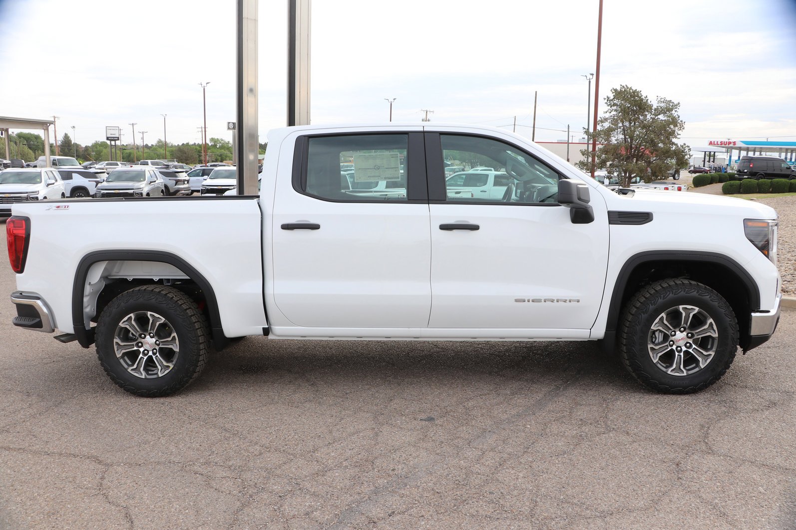 New 2026 GMC Sierra 1500 Pro w/ X31 Off-Road Package image 8