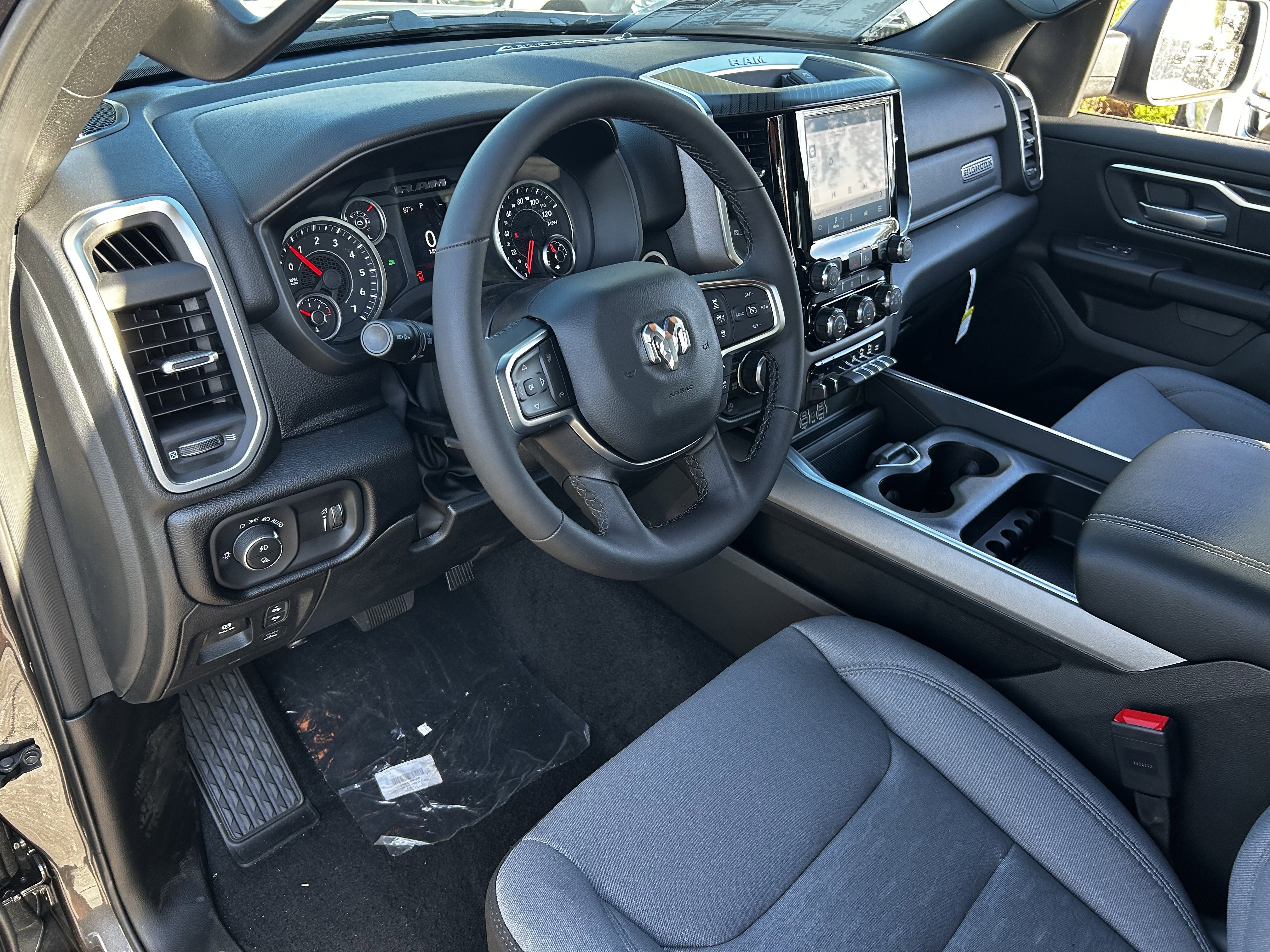 New 2026 RAM 1500 Big Horn AWD/4WD image 15