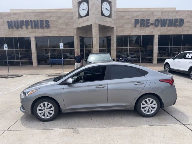 Used 2022 Hyundai Accent SE