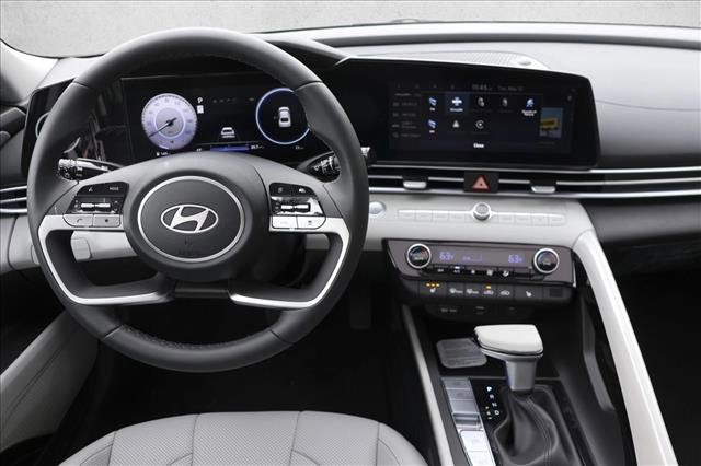New 2026 Hyundai Elantra Limited FWD image 25