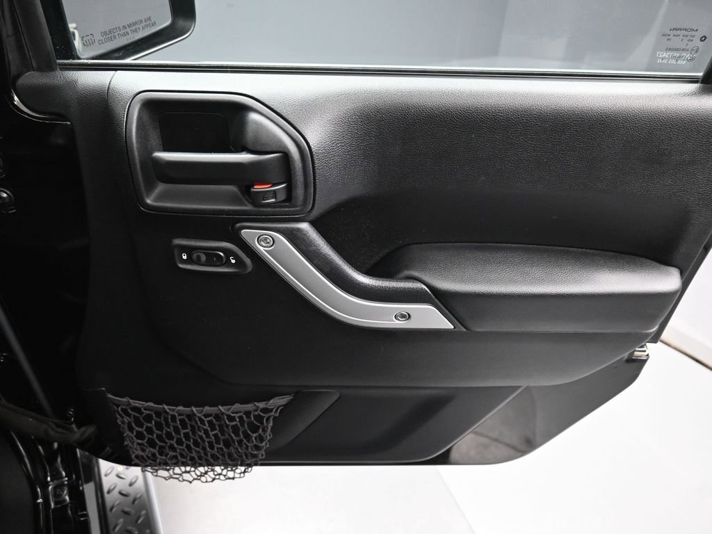 Used 2016 Jeep Wrangler Unlimited Sahara w/ Mopar Chrome Edition Group image 33