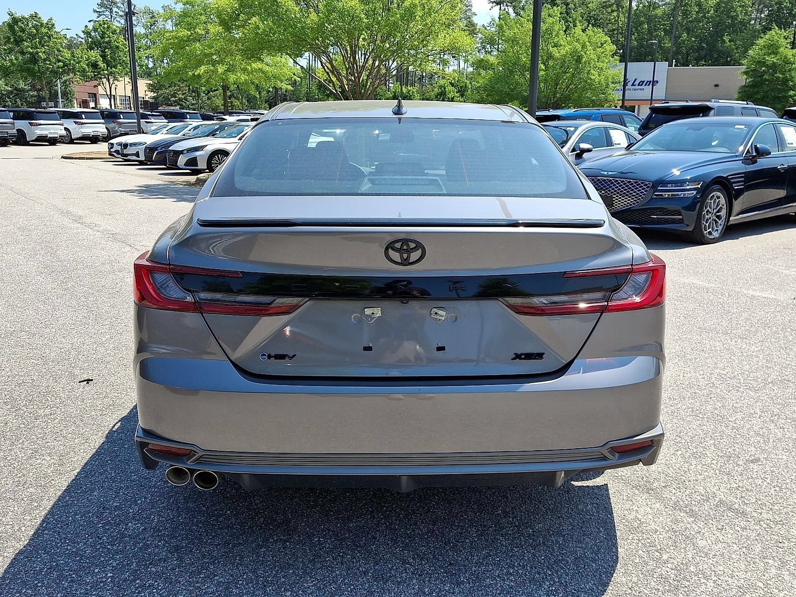 Used 2025 Toyota Camry XSE FWD image 5