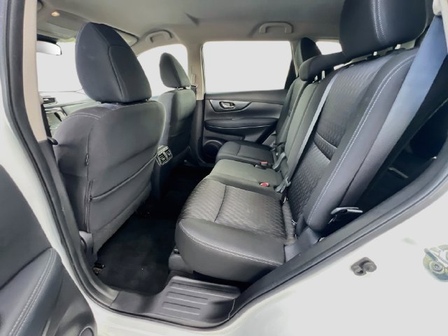 Used 2019 Nissan Rogue S w/ Special Edition Package FWD image 19