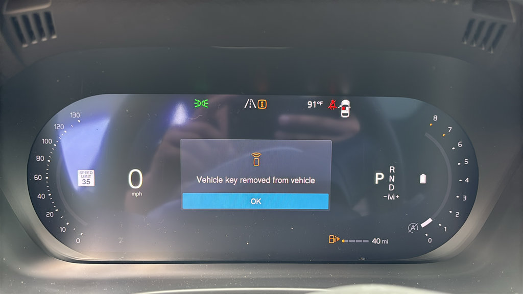 New 2027 Volvo XC60 B5 Plus AWD/4WD image 16