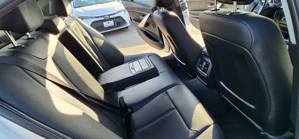 Used 2015 BMW 320i I image 13