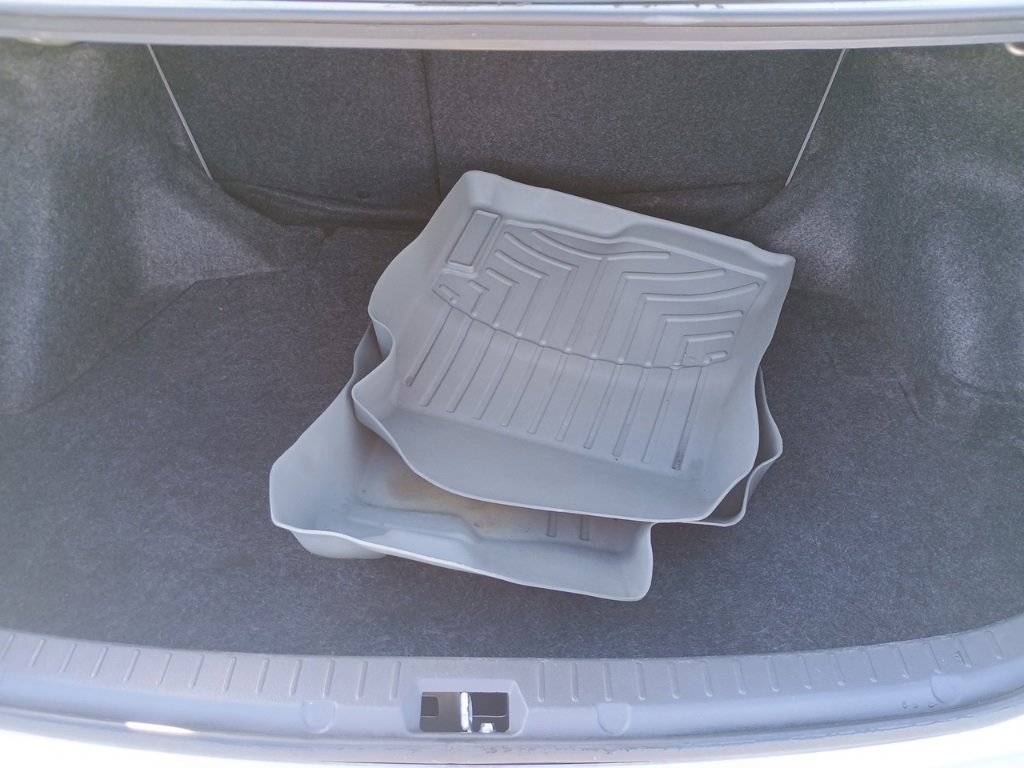 Used 2013 Toyota Corolla LE image 17