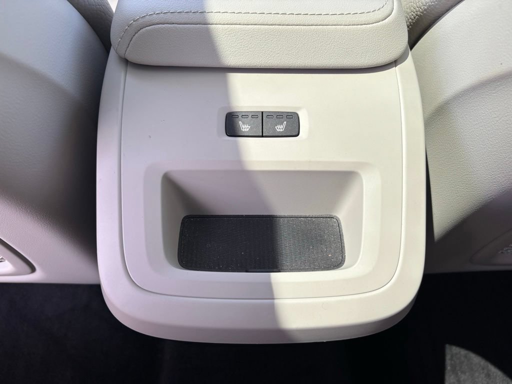 Certified 2023 Volvo XC60 B5 Plus w/ Climate Package AWD/4WD image 23