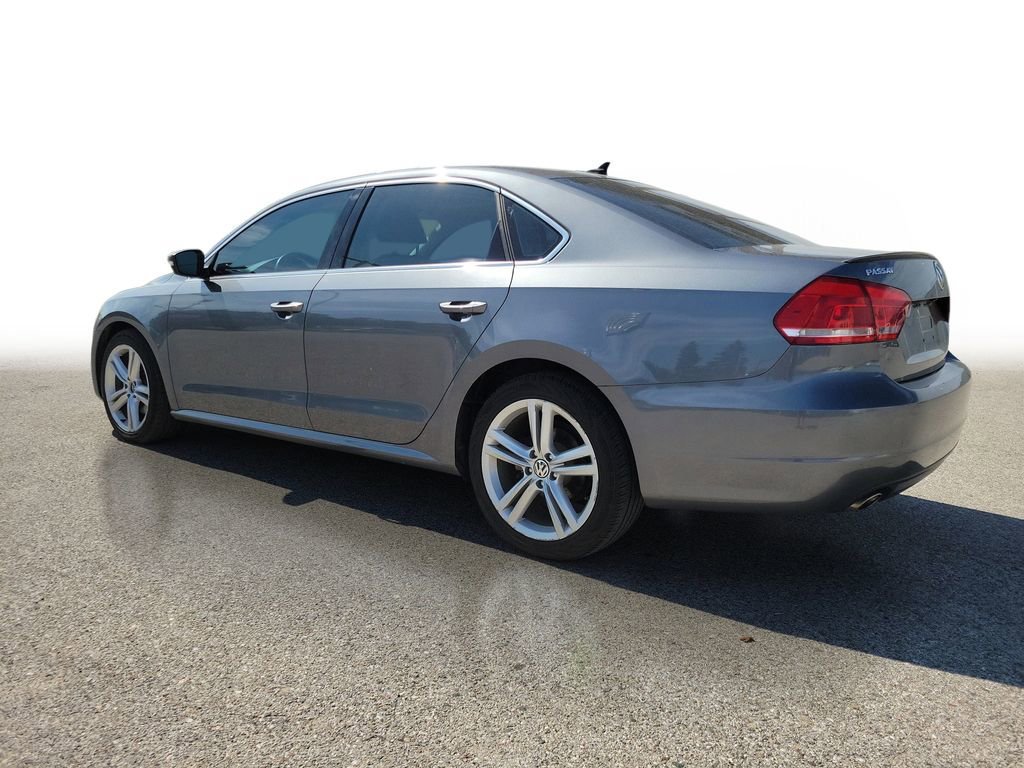 Used 2014 Volkswagen Passat TDI SE FWD image 3
