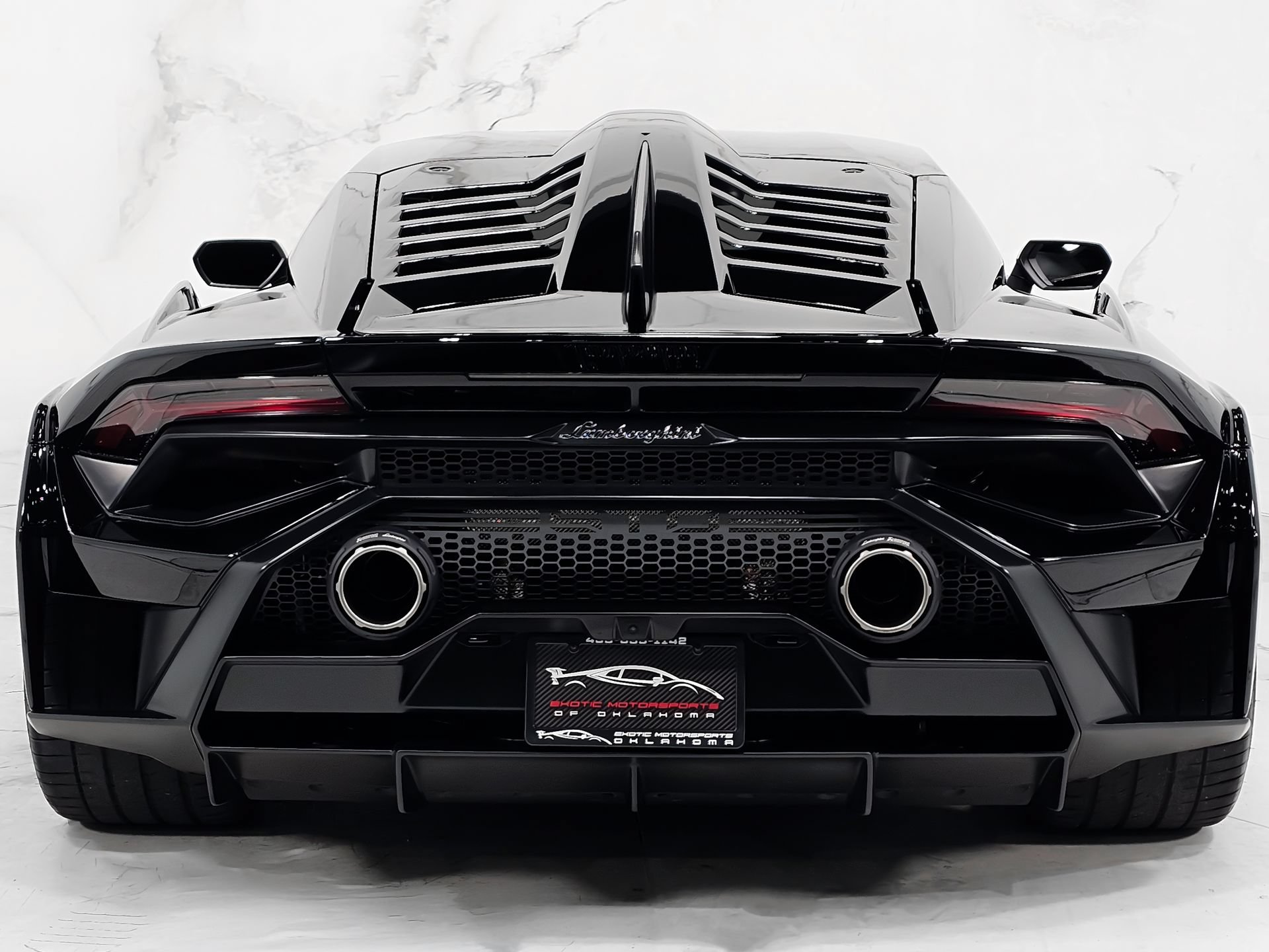 Used 2023 Lamborghini Huracan STO RWD image 6