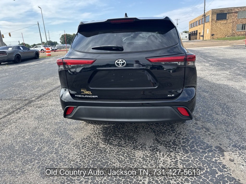 Used 2023 Toyota Highlander XLE FWD image 7