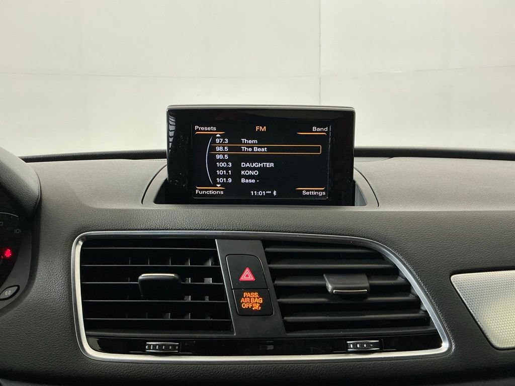Used 2018 Audi Q3 2.0T Premium w/ Convenience Package FWD image 11